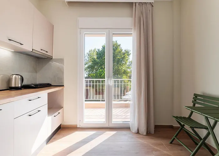 Kyma - Beachfront Aparthotel 3*