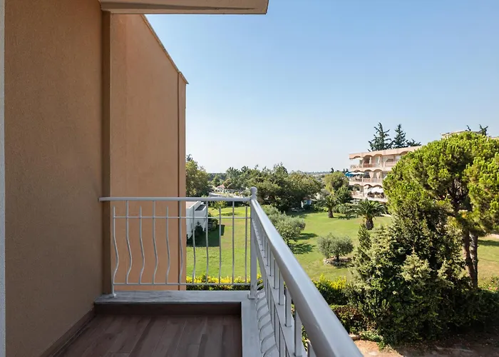 Aparthotel Kyma - Beachfront