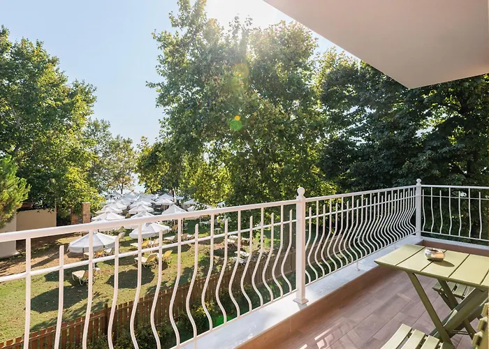 Kyma - Beachfront Aparthotel Palioura