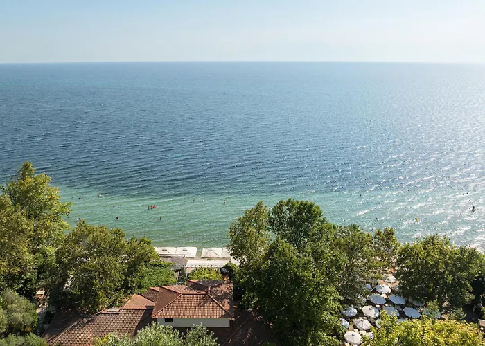 Kyma - Beachfront Апарт-отель Palioura
